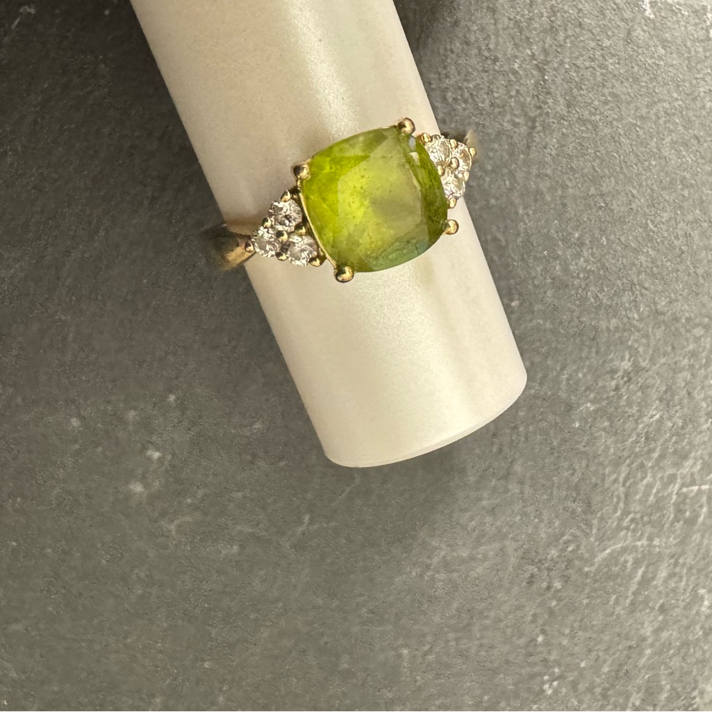 Peridot And Diamond 14kt Yellow Gold Ring